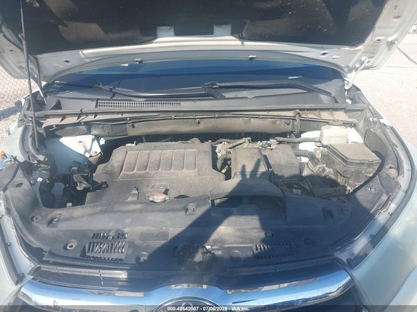 2016 TOYOTA HIGHLANDER XLE V6