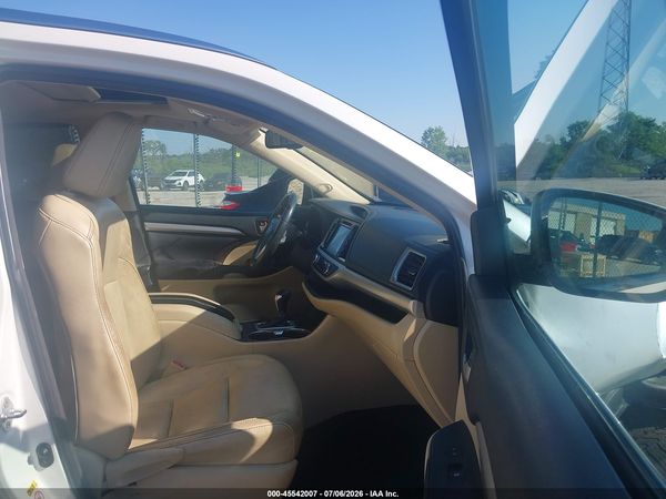 2016 TOYOTA HIGHLANDER XLE V6