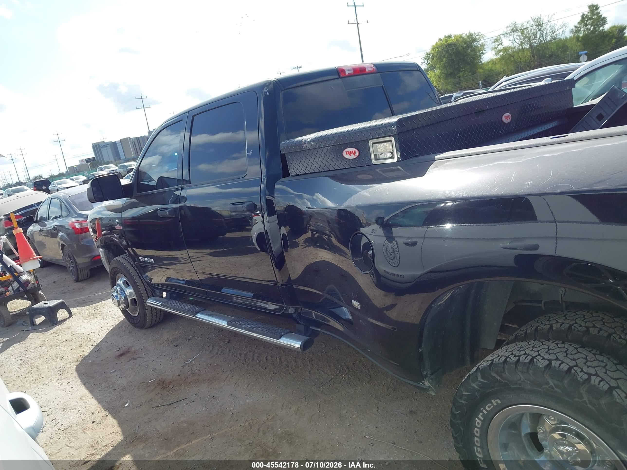 2019 RAM 3500 TRADESMAN