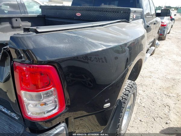 2019 RAM 3500 TRADESMAN