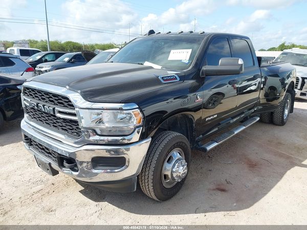 2019 RAM 3500 TRADESMAN