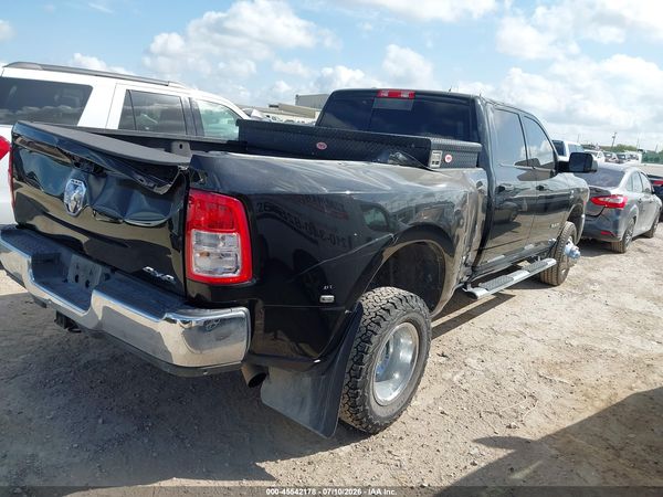 2019 RAM 3500 TRADESMAN