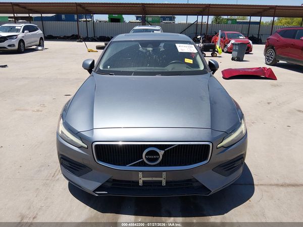 2020 VOLVO S60 T6 MOMENTUM
