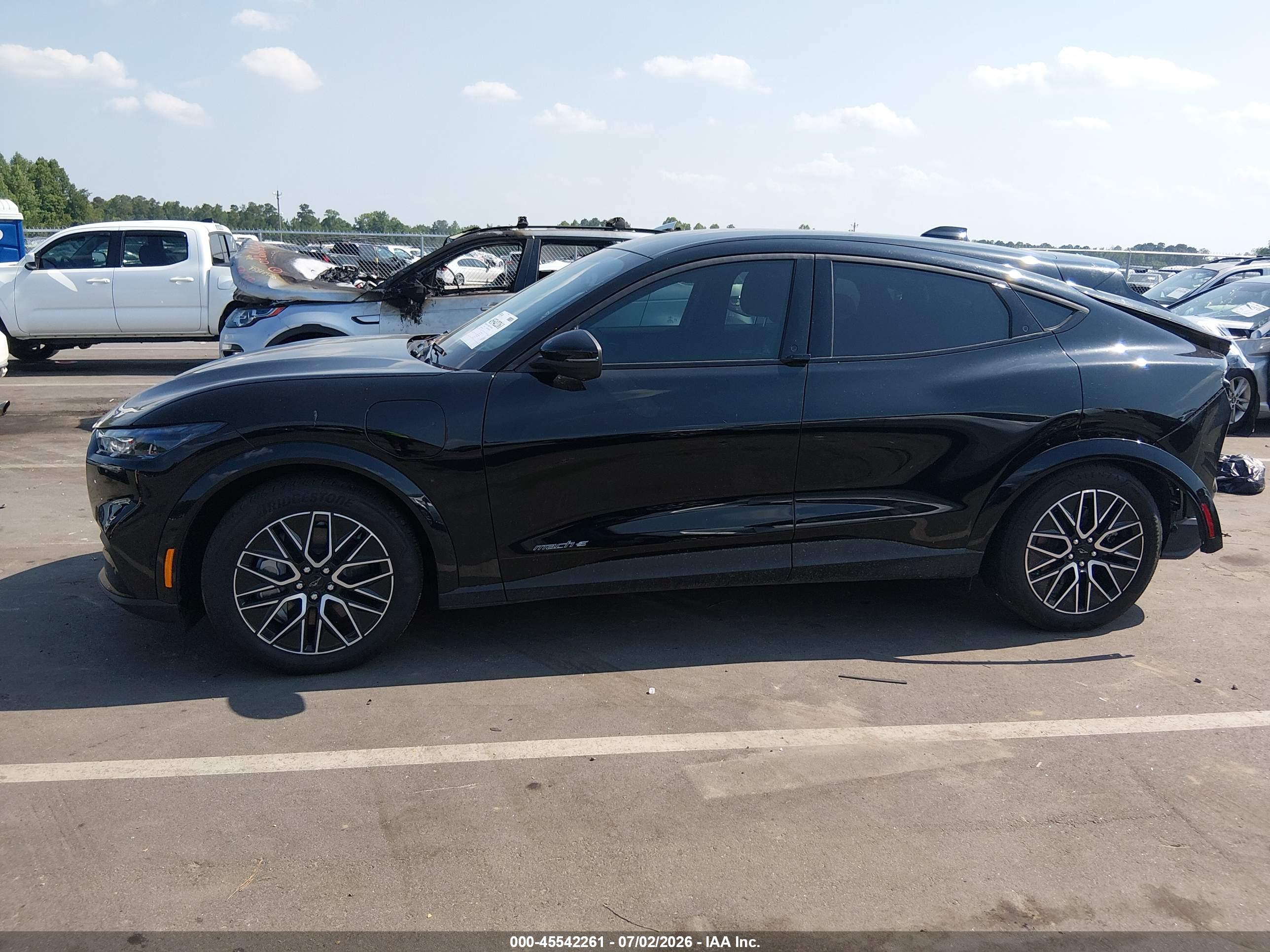 2025 FORD MUSTANG MACH-E PREMIUM