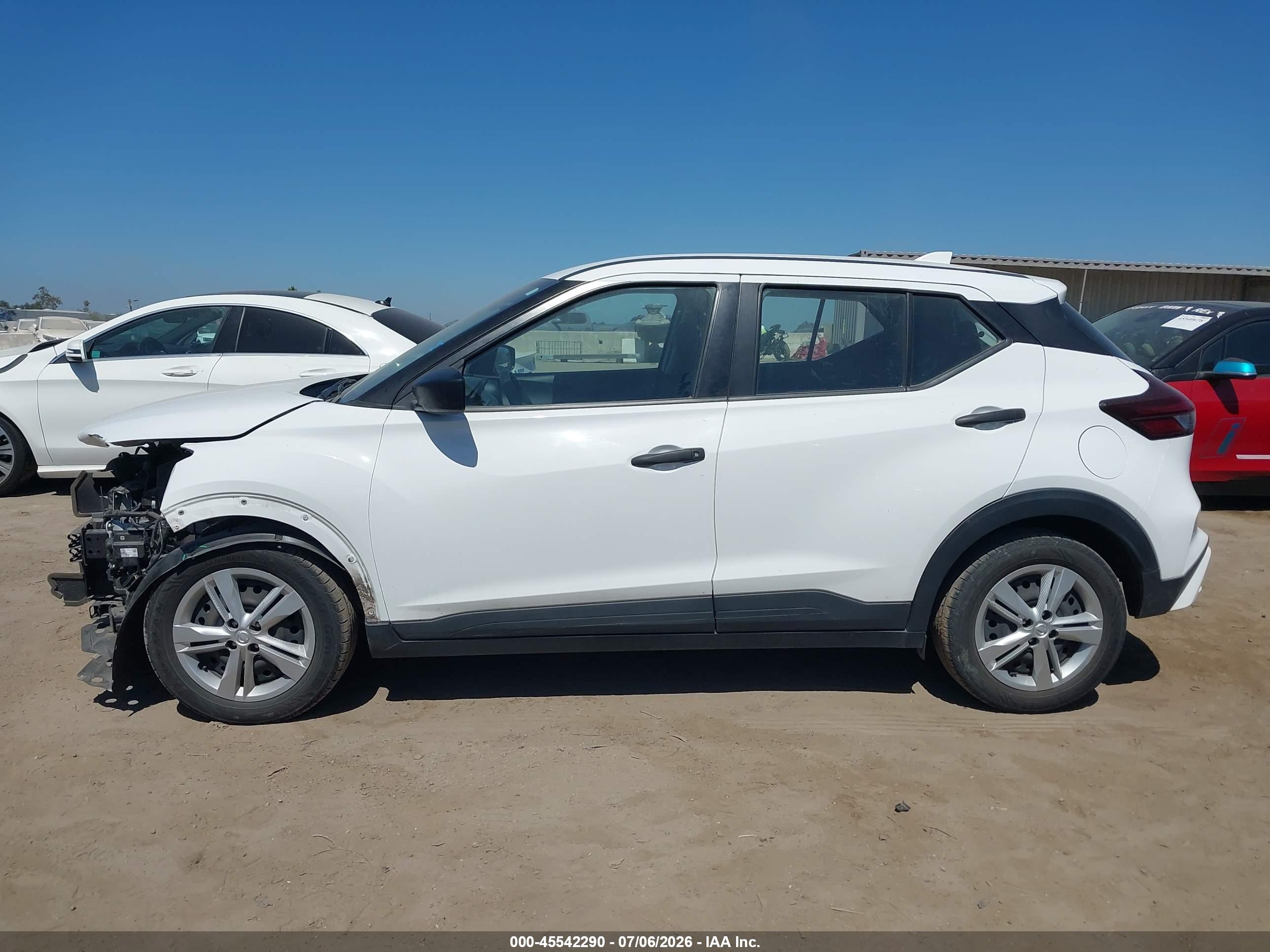 2022 NISSAN KICKS S XTRONIC CVT