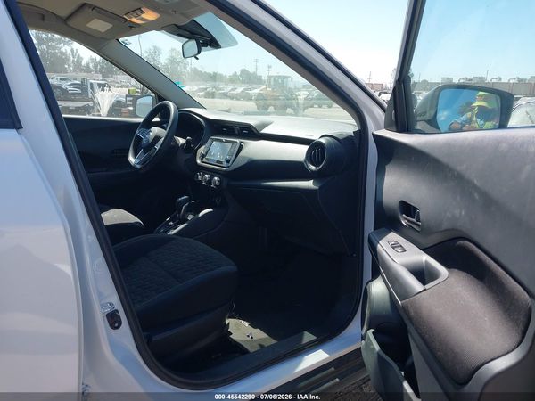 2022 NISSAN KICKS S XTRONIC CVT