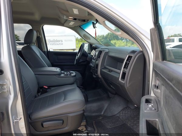 2018 RAM 1500 TRADESMAN  4X2 5'7 BOX