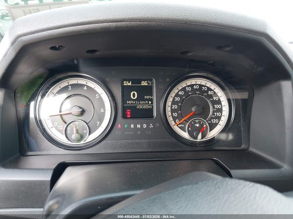 2018 RAM 1500 TRADESMAN  4X2 5'7 BOX