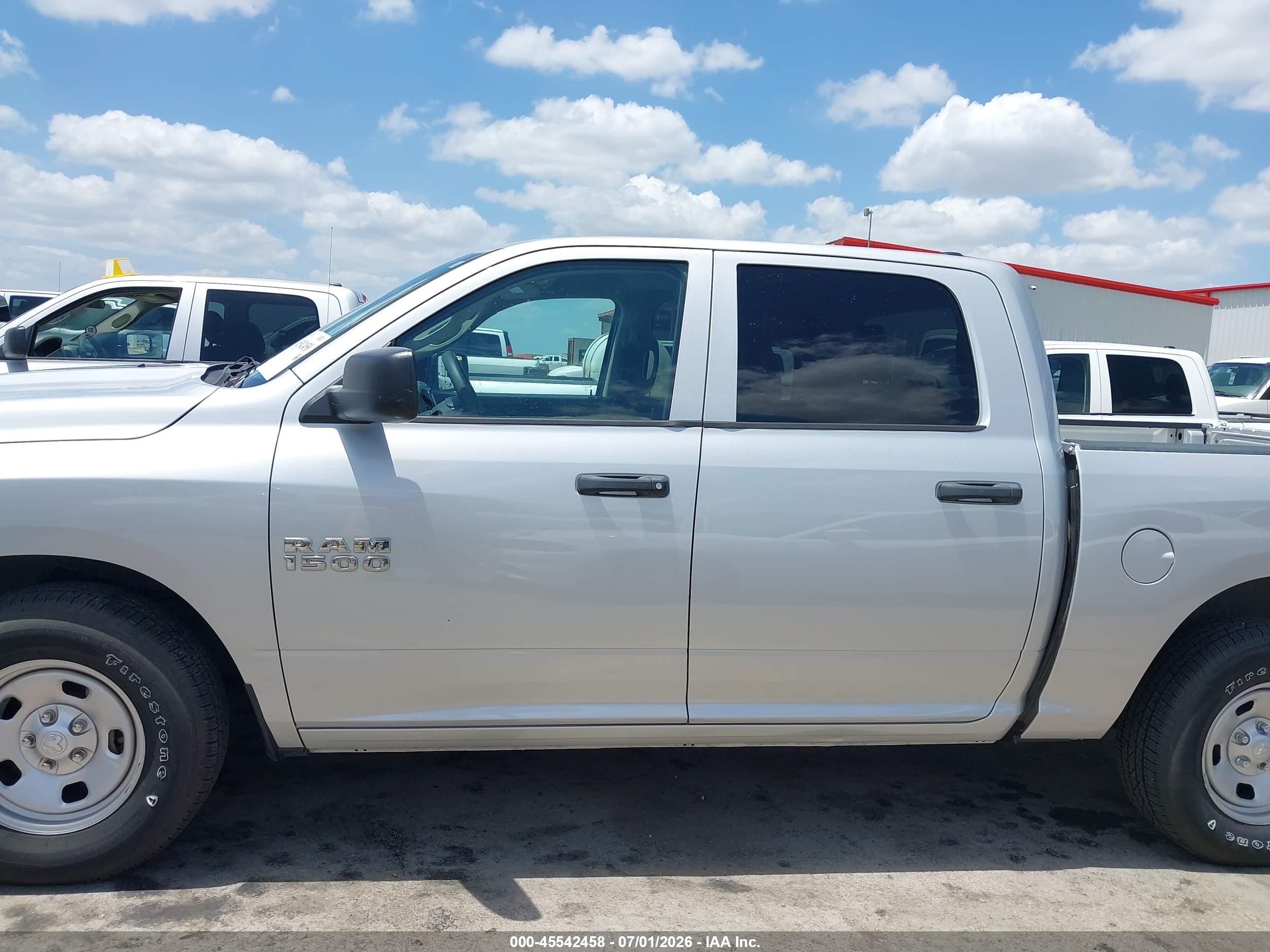 2018 RAM 1500 TRADESMAN  4X2 5'7 BOX