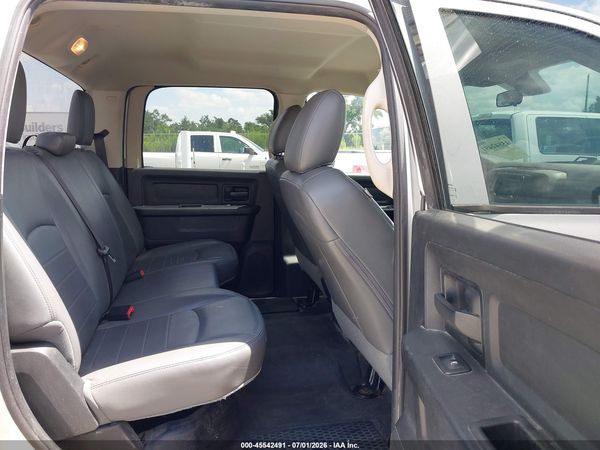 2018 RAM 1500 TRADESMAN  4X2 5'7 BOX
