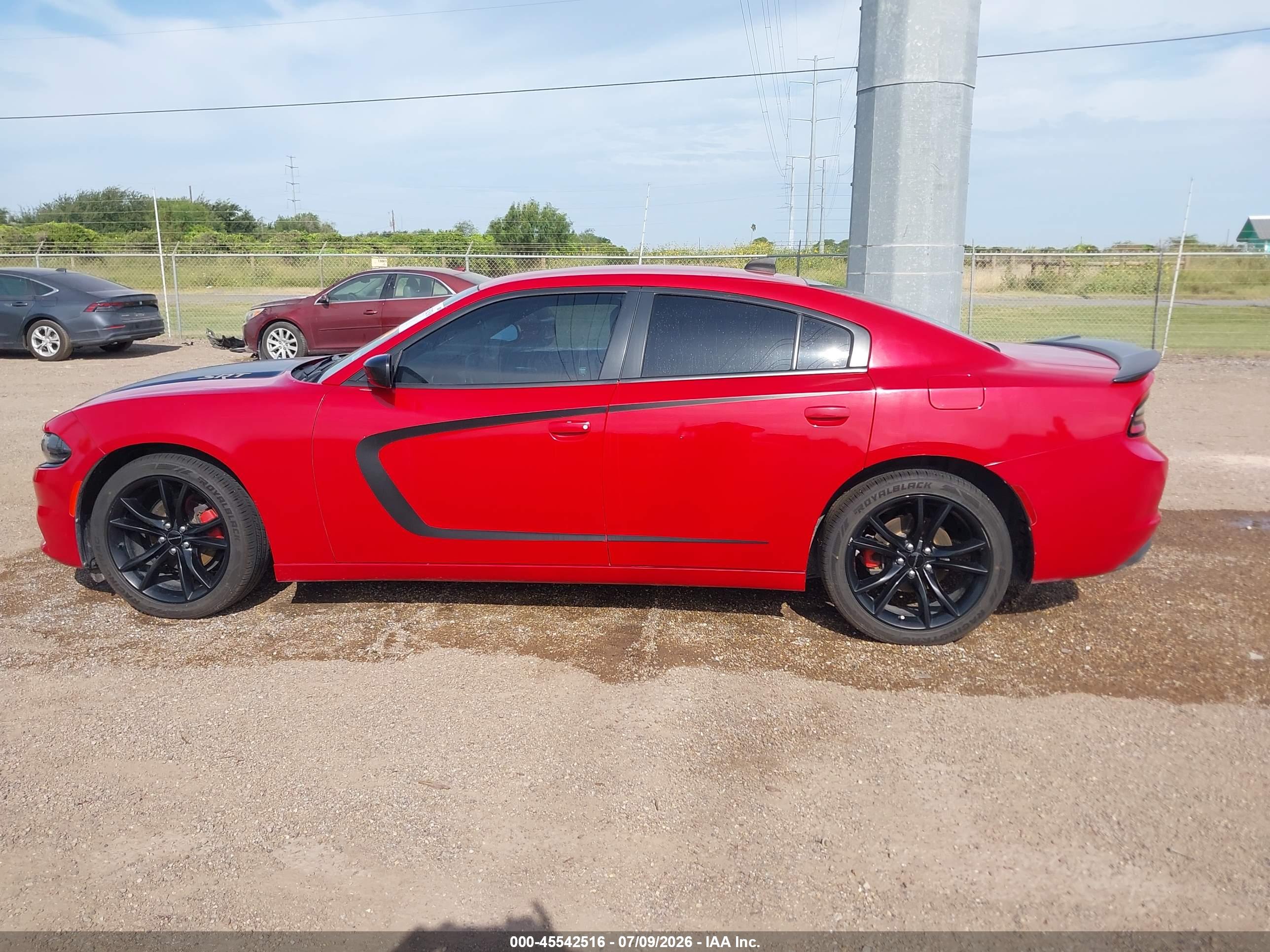 2016 DODGE CHARGER SXT