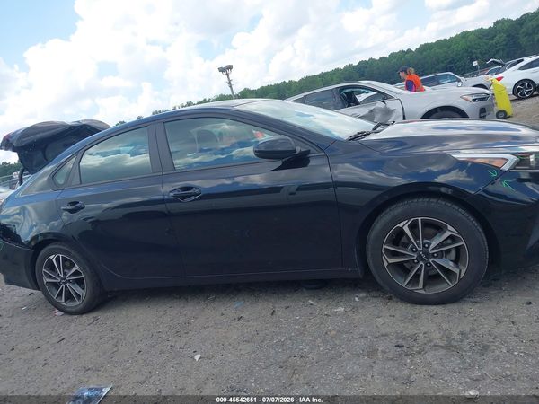 2022 KIA FORTE LXS