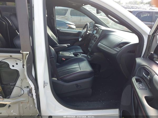 2017 DODGE GRAND CARAVAN GT — I5