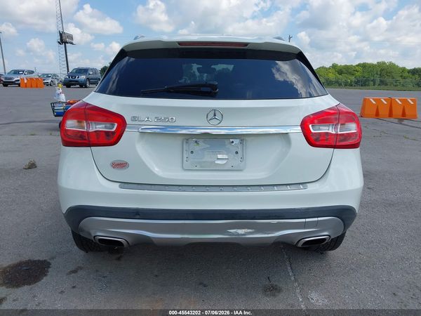 2017 MERCEDES-BENZ GLA 250