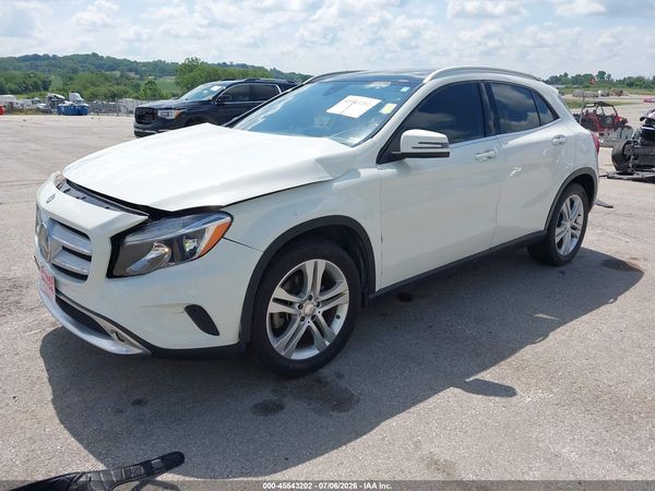 2017 MERCEDES-BENZ GLA 250