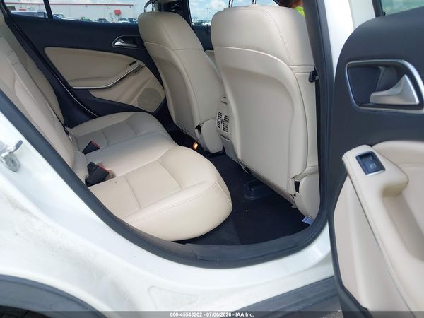 2017 MERCEDES-BENZ GLA 250