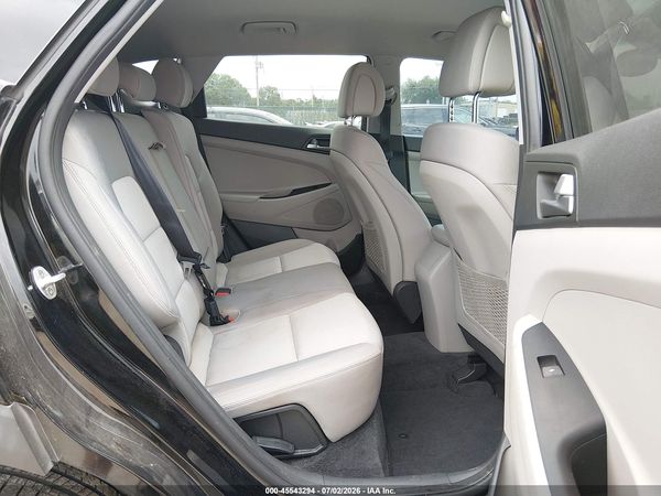 2016 HYUNDAI TUCSON SPORT