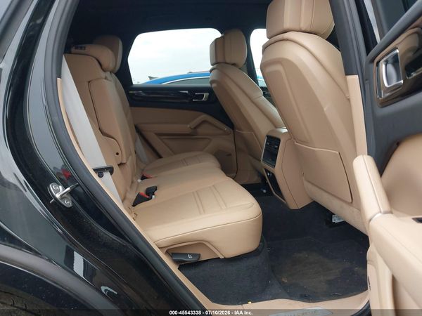 2023 PORSCHE CAYENNE PLATINUM EDITION