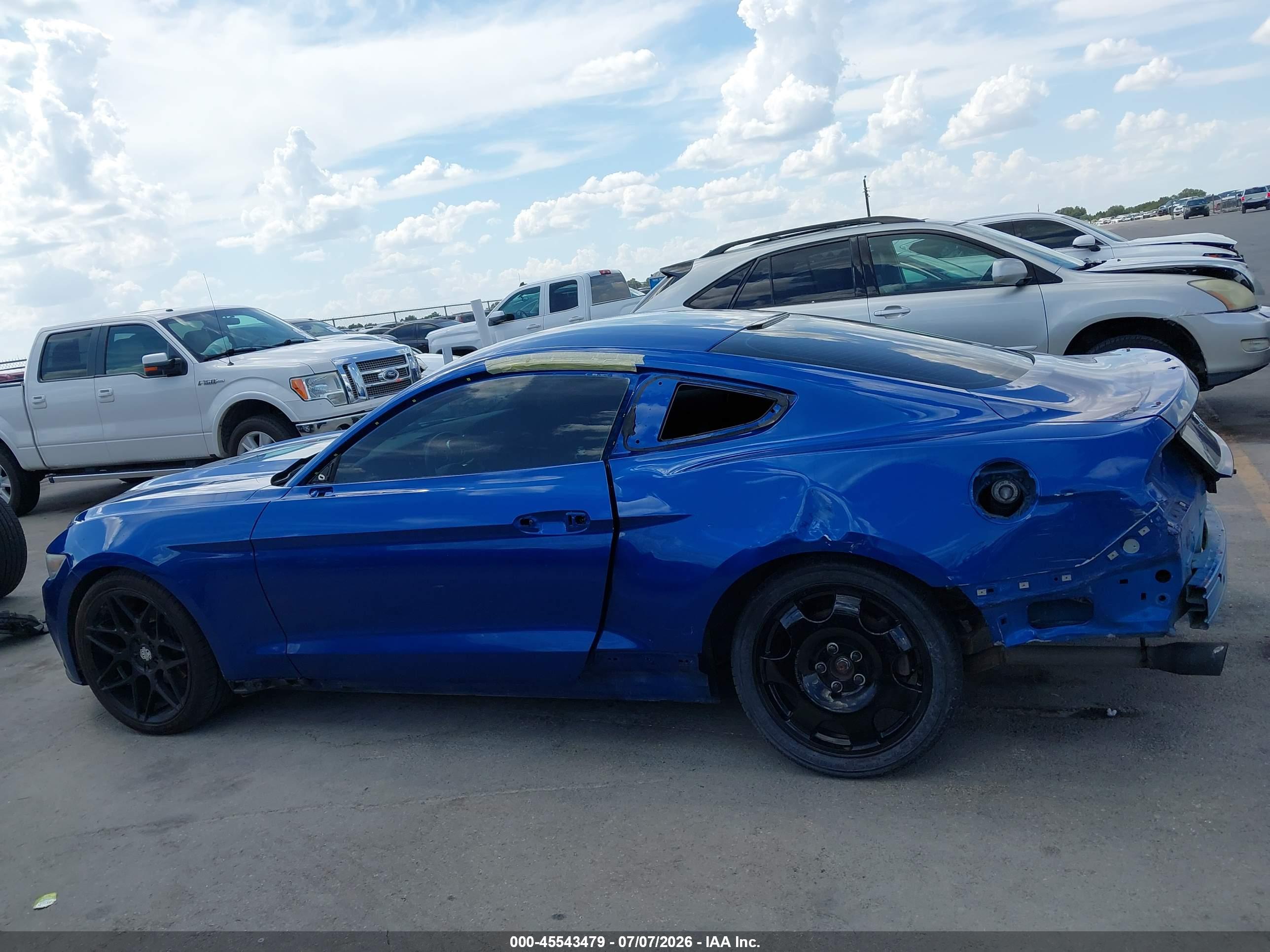2017 FORD MUSTANG V6