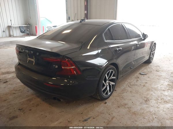 2020 VOLVO S60 T5 MOMENTUM
