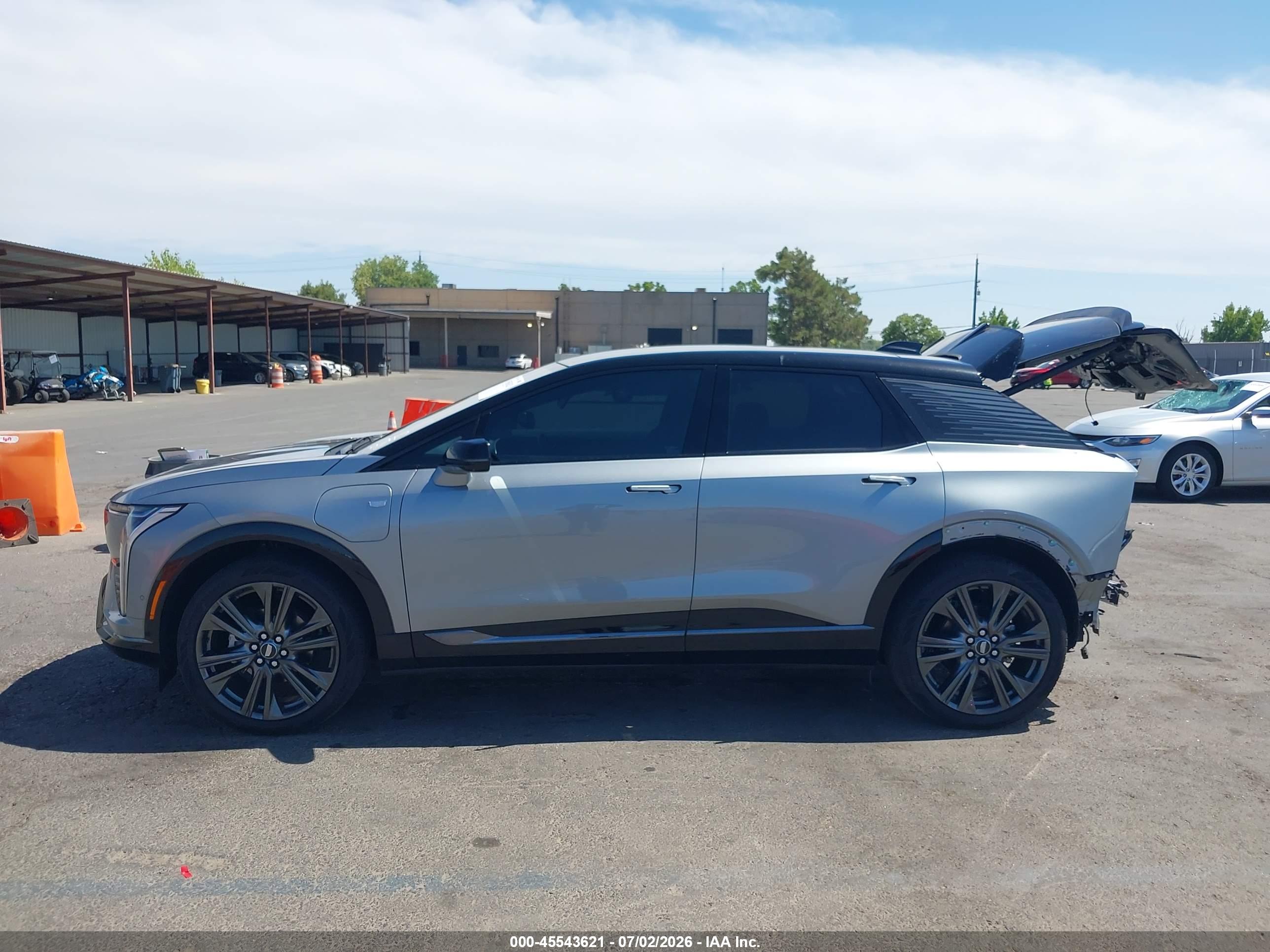 2025 CADILLAC OPTIQ SPORT 2 AWD