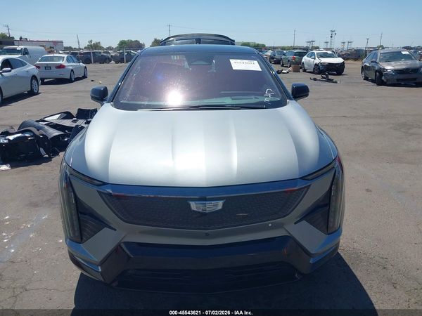 2025 CADILLAC OPTIQ SPORT 2 AWD