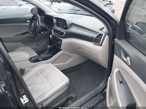 2021 HYUNDAI TUCSON SE