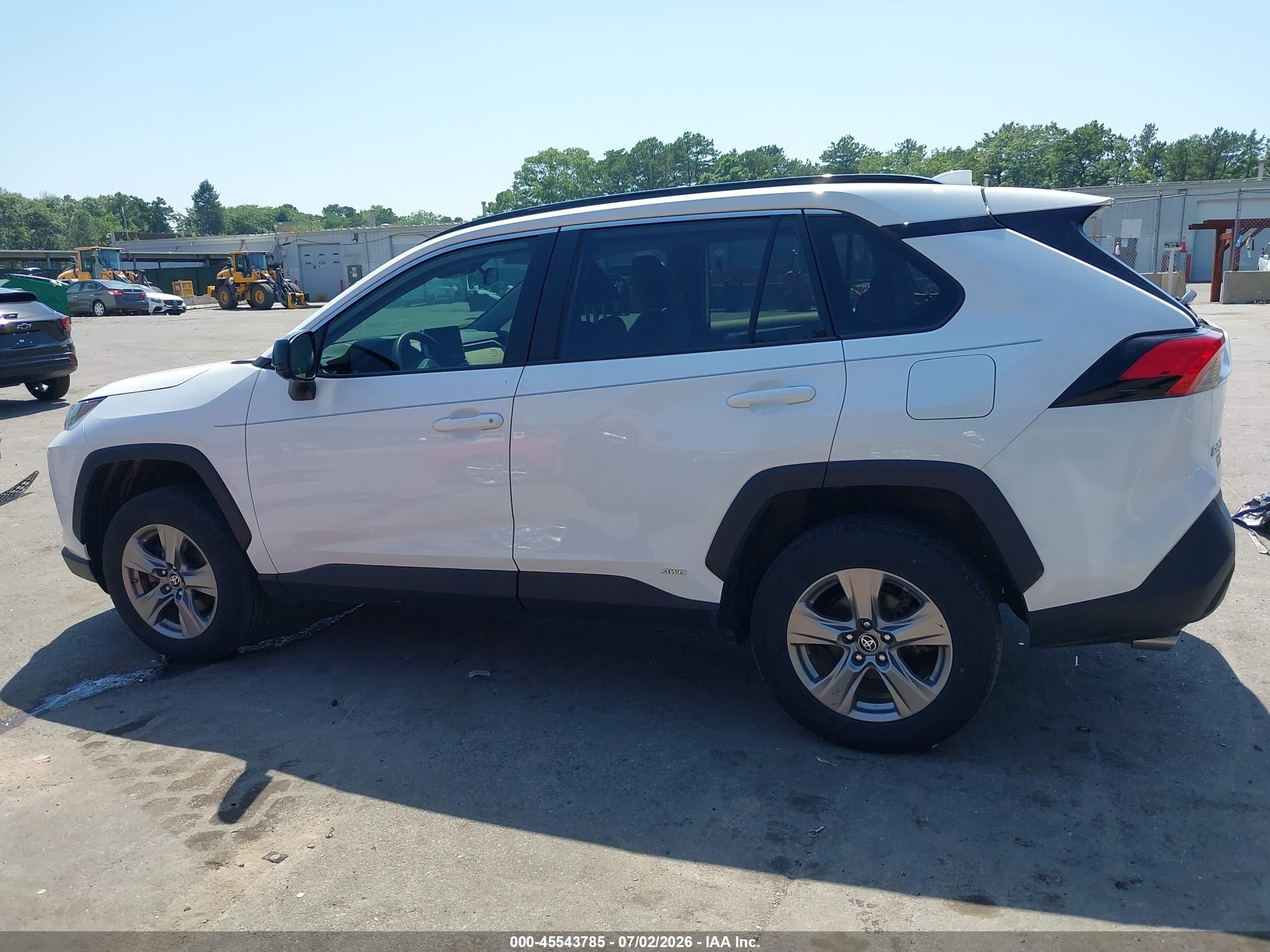 2024 TOYOTA RAV4 HYBRID LE