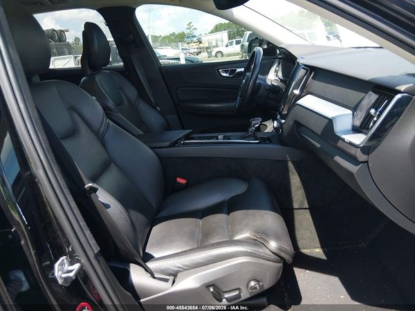 2019 VOLVO XC60 T5 MOMENTUM