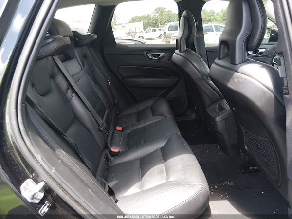 2019 VOLVO XC60 T5 MOMENTUM