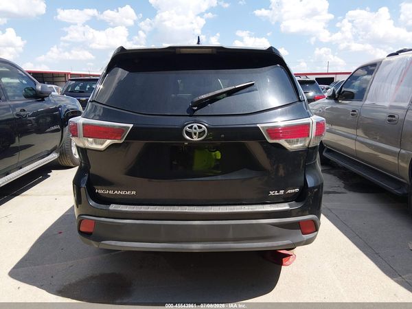 2016 TOYOTA HIGHLANDER XLE V6
