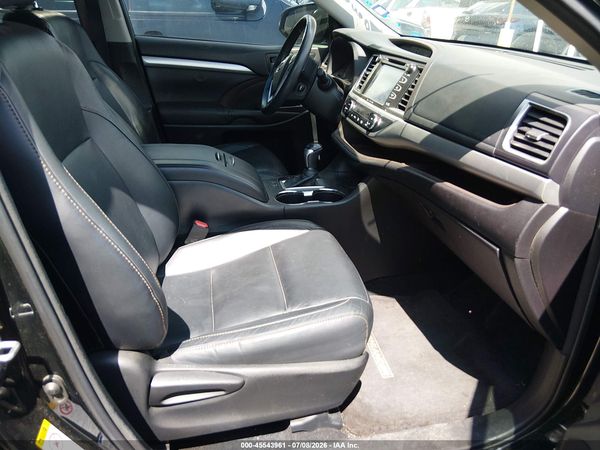 2016 TOYOTA HIGHLANDER XLE V6