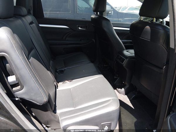 2016 TOYOTA HIGHLANDER XLE V6