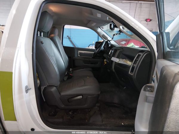 2019 RAM 1500 CLASSIC TRADESMAN  4X2 8' BOX