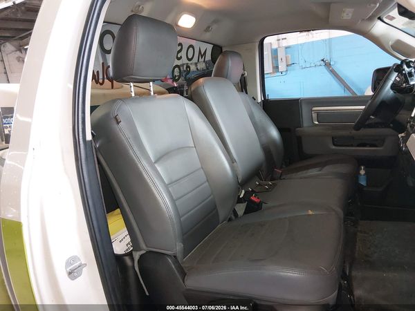 2019 RAM 1500 CLASSIC TRADESMAN  4X2 8' BOX