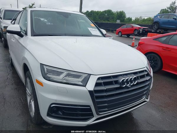 2018 AUDI Q5 quattro Prestige