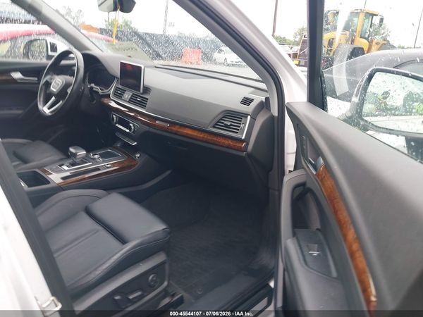 2018 AUDI Q5 quattro Prestige