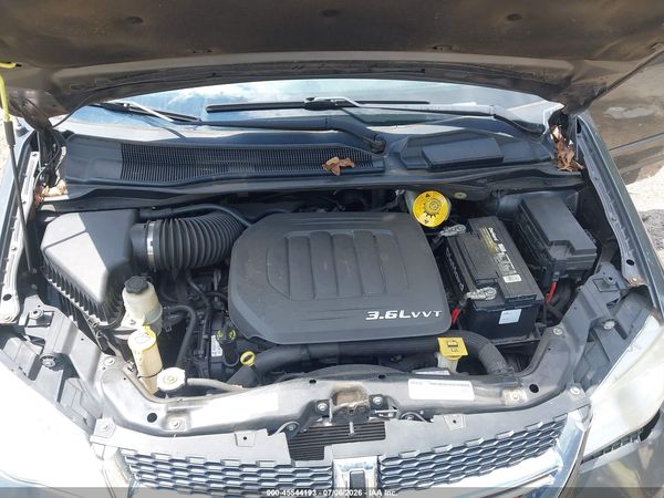2016 DODGE GRAND CARAVAN SE — I10
