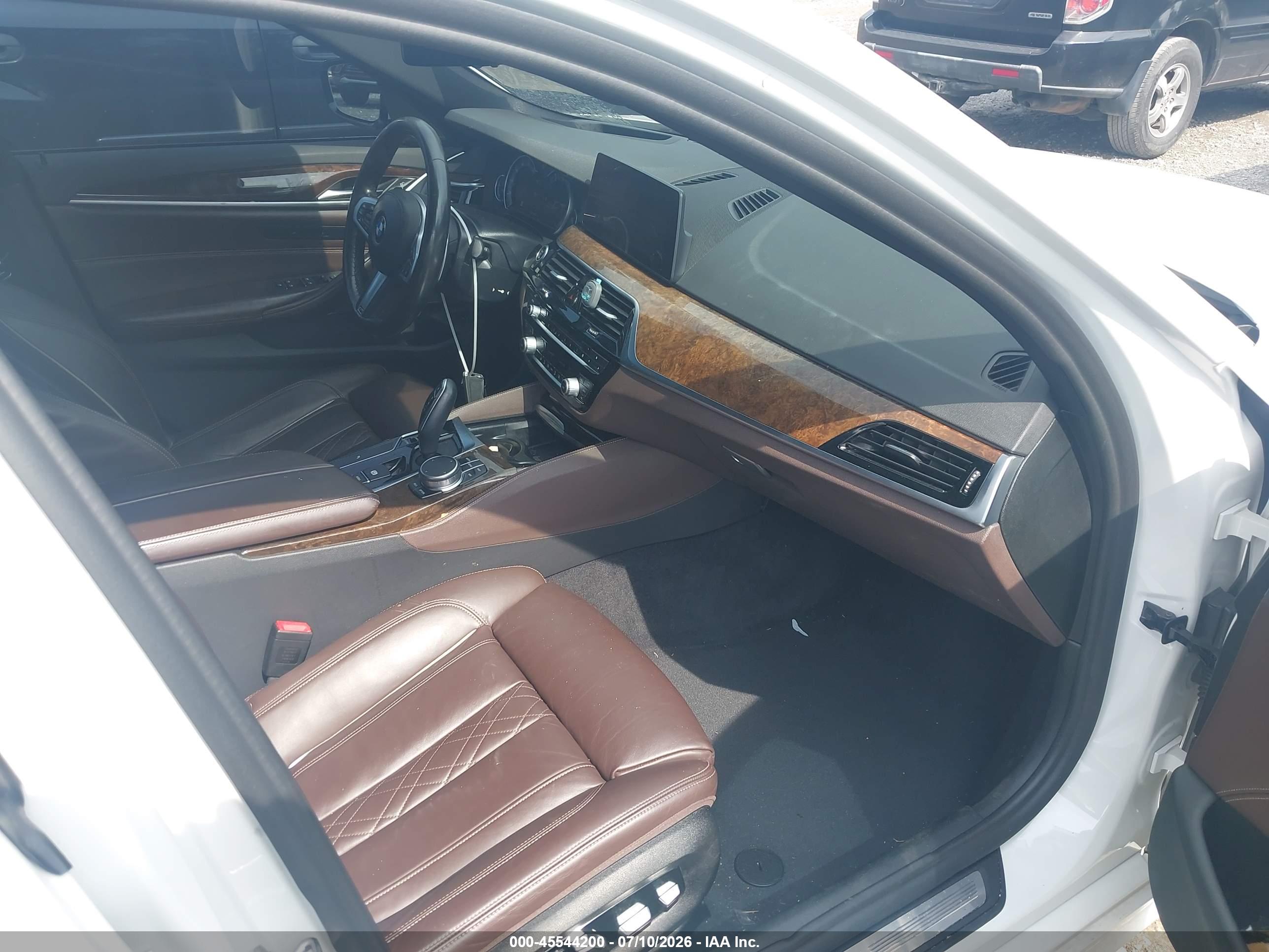 2019 BMW 540I