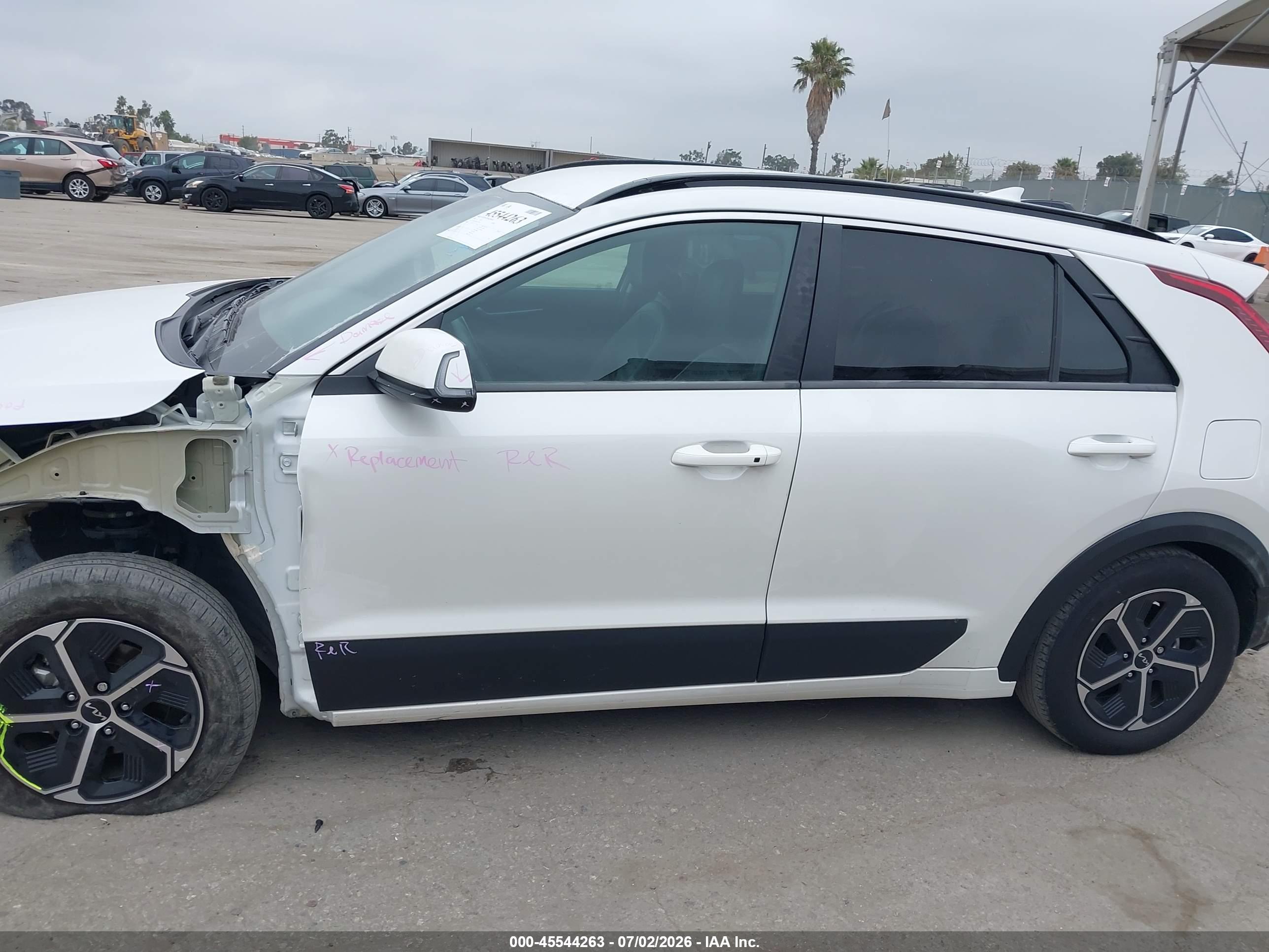 2024 KIA NIRO EX