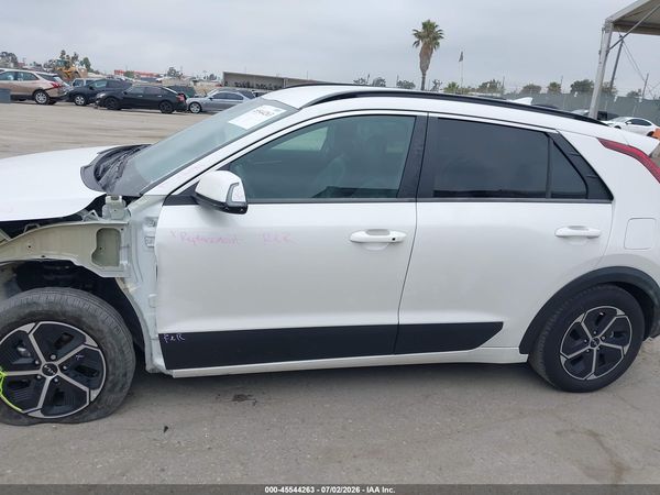 2024 KIA NIRO EX