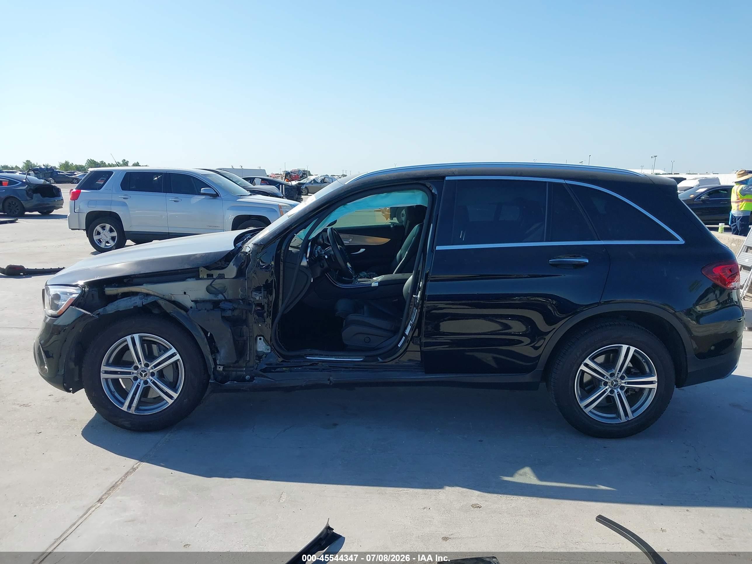 2021 MERCEDES-BENZ GLC 300