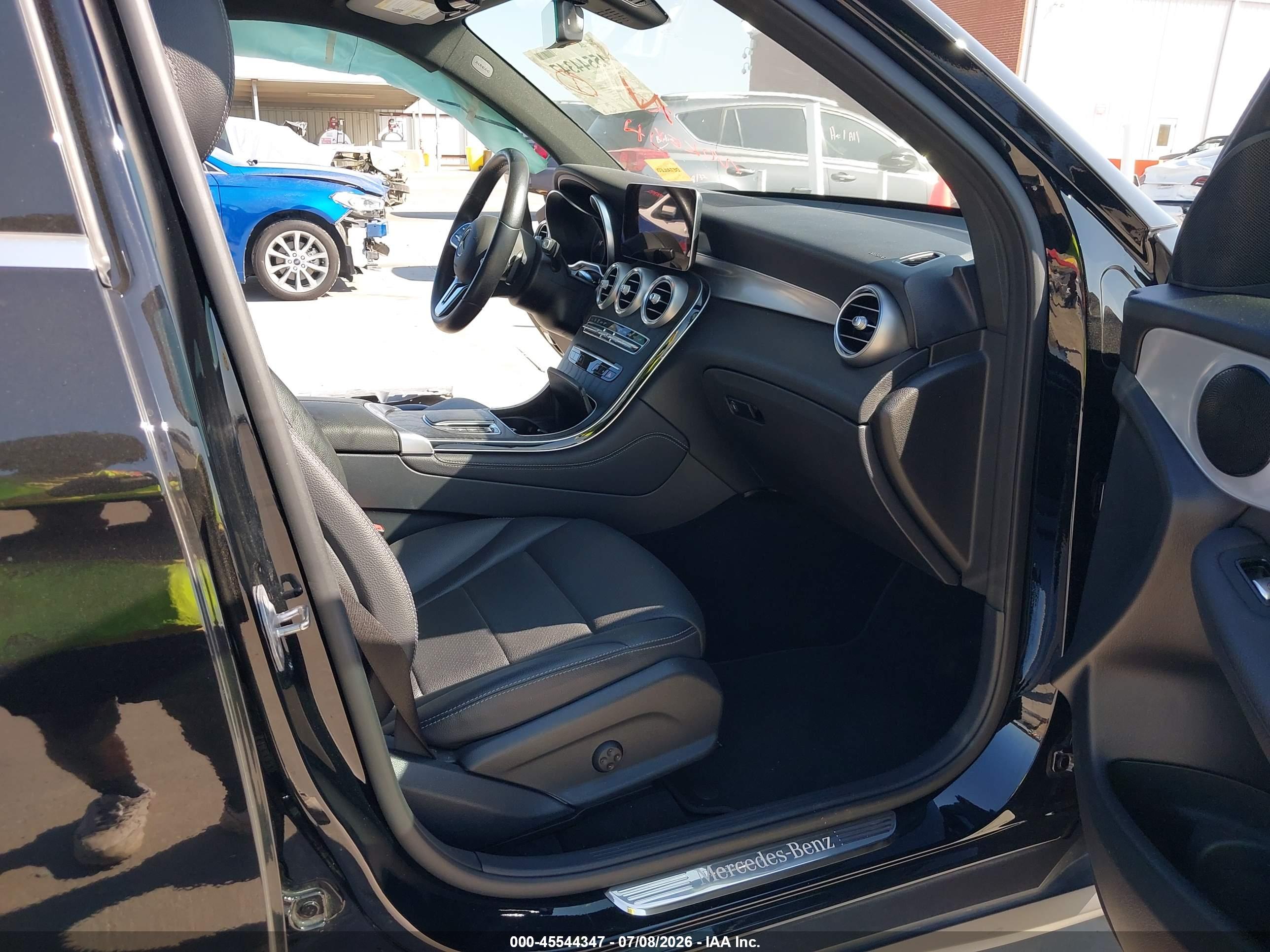 2021 MERCEDES-BENZ GLC 300 SUV