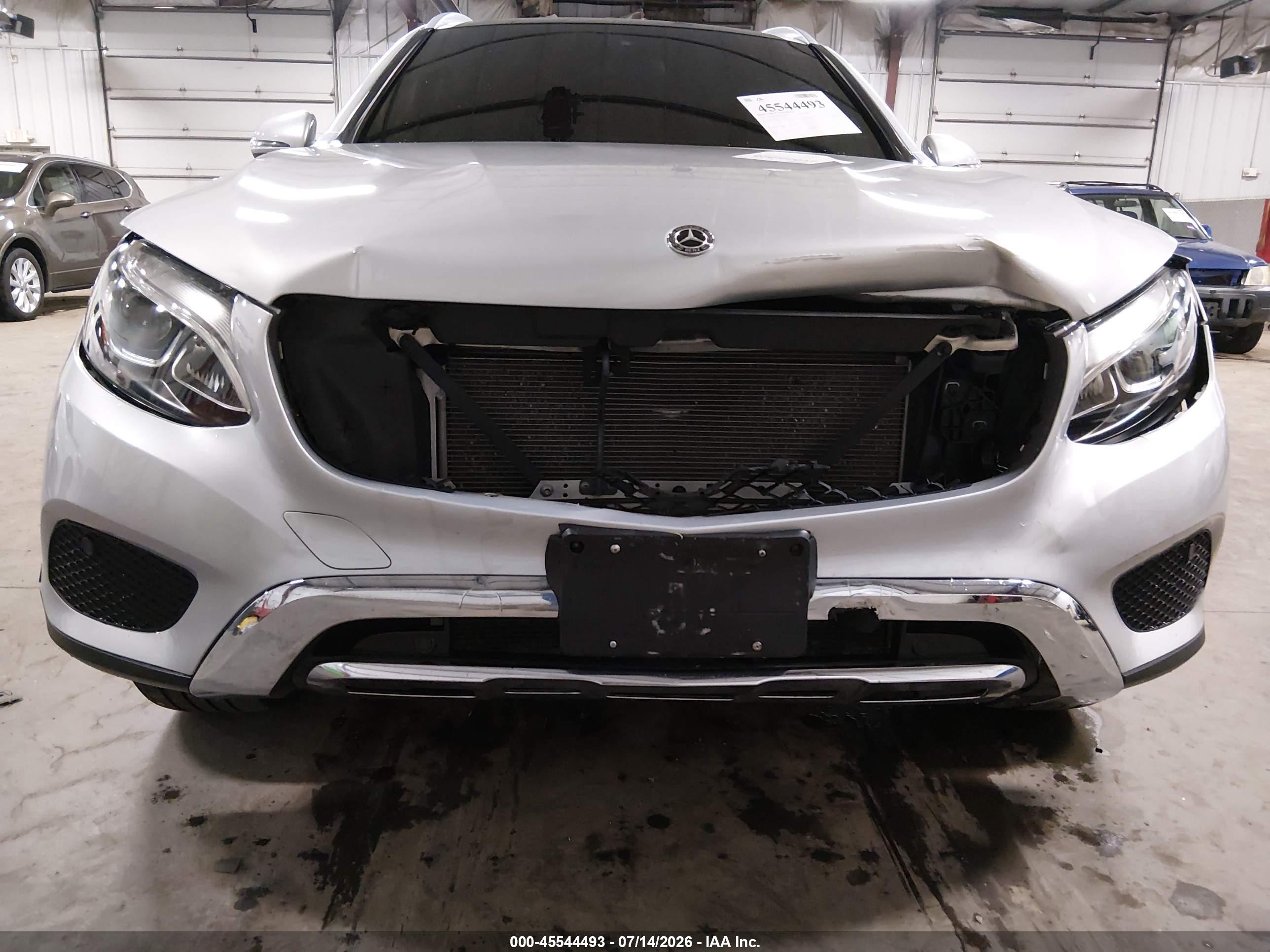 2019 MERCEDES-BENZ GLC 300 4MATIC