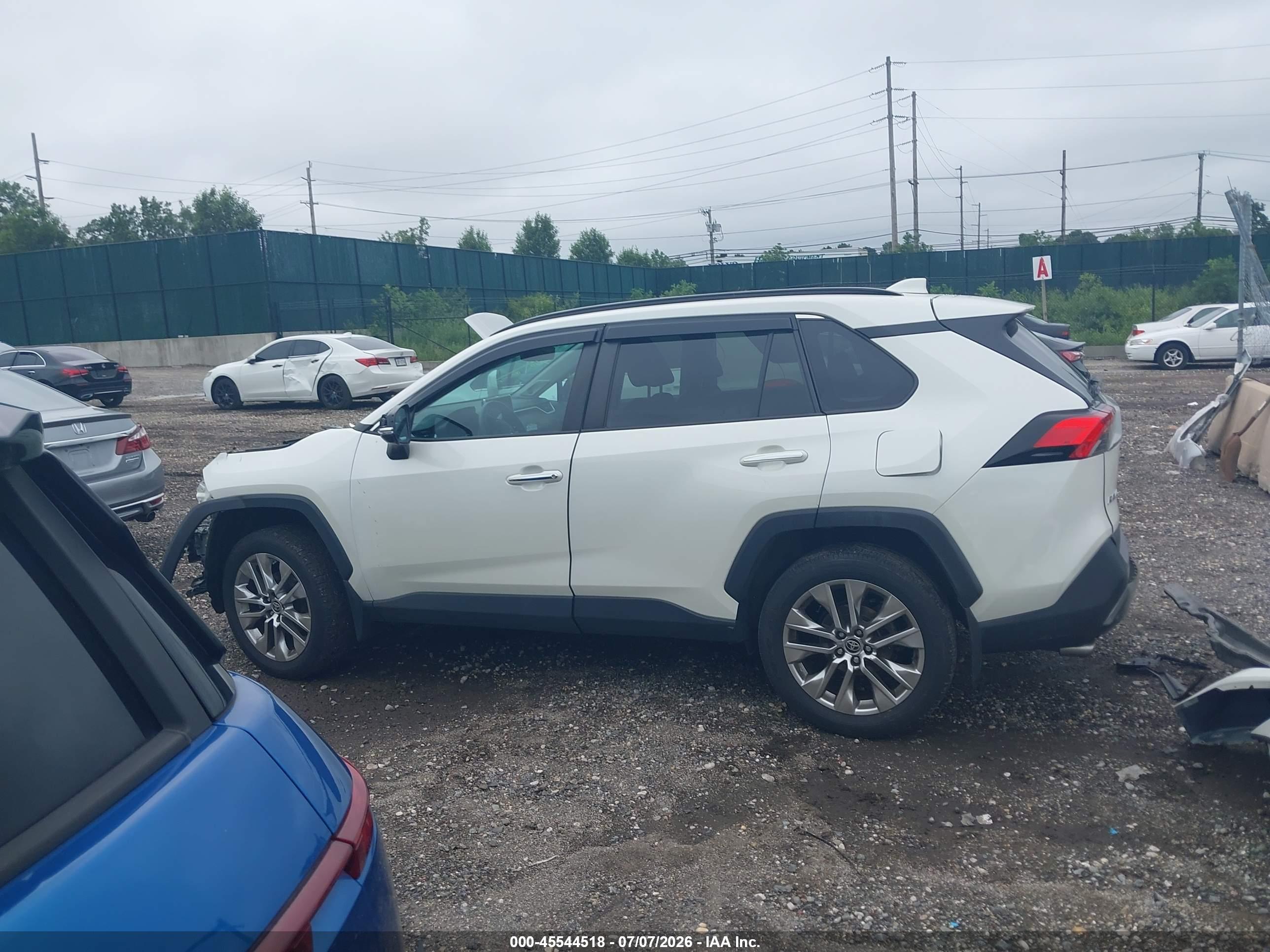 2021 TOYOTA RAV4 LIMITED