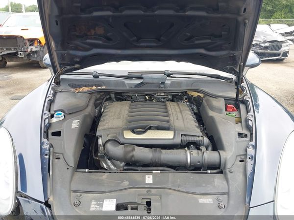 2012 PORSCHE CAYENNE