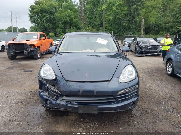 2012 PORSCHE CAYENNE