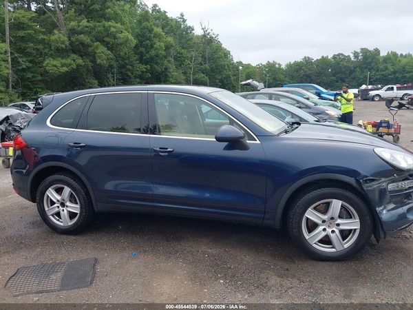 2012 PORSCHE CAYENNE