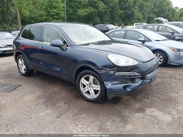2012 PORSCHE CAYENNE