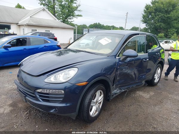 2012 PORSCHE CAYENNE